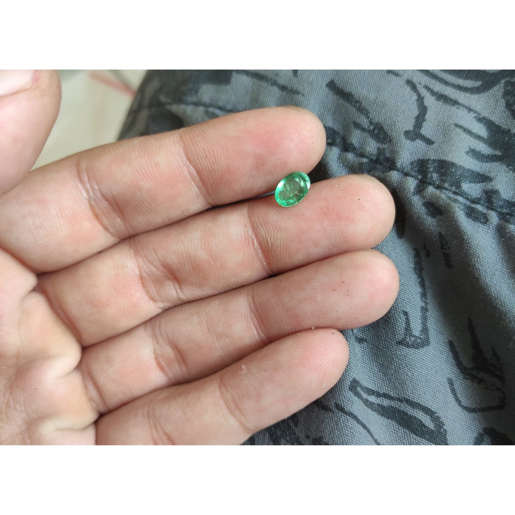 Batu Permata Natural Zamrud Emerald Beryl estimasi Columbia