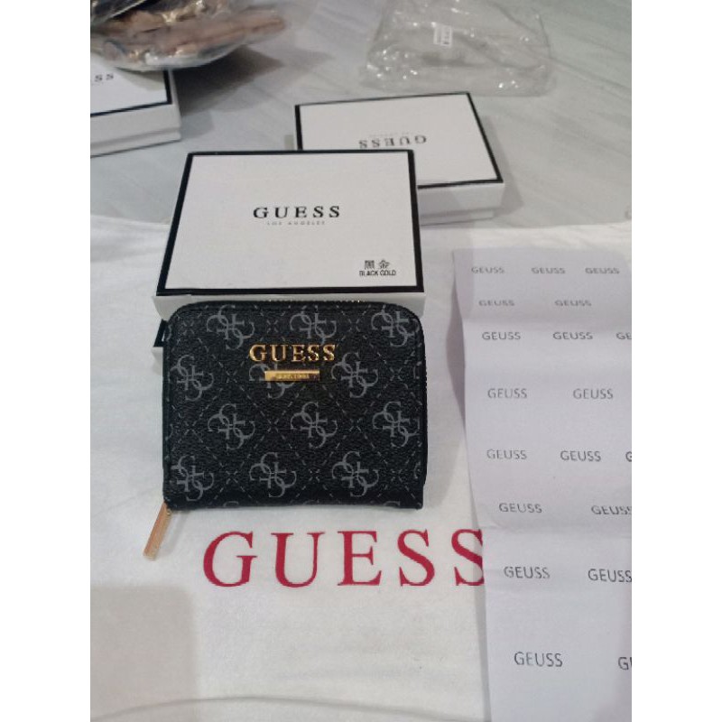 guess dompet kecil