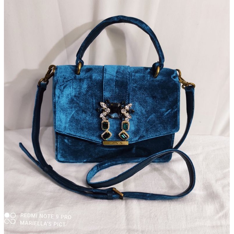 Preloved limited edition Courune Sling bag SOLD OFFLINE