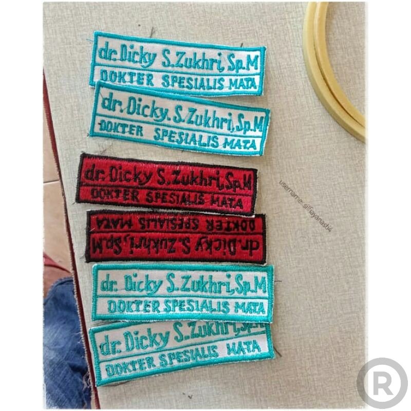 

BORDIR BET NAMA SEKOLAH / SATPAM / DOKTER / PEGAI ( NAME TAG ) Bordir Nama Custom