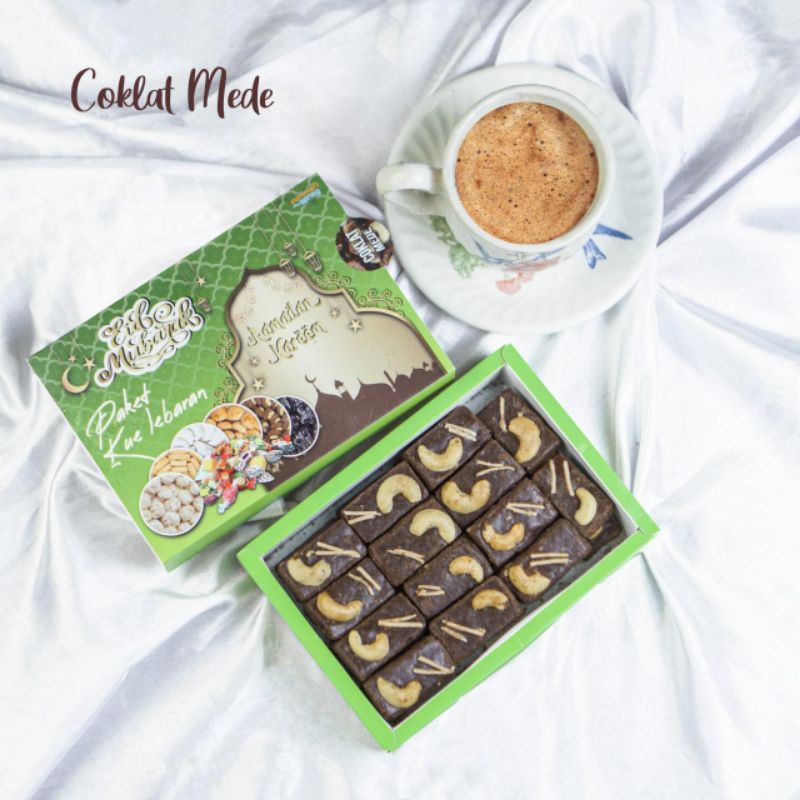 

paket kue lebaran, coklat Mede