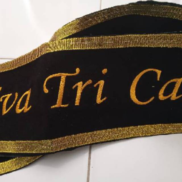 SELEMPANG WISUDA BLUDRU LIST PITA