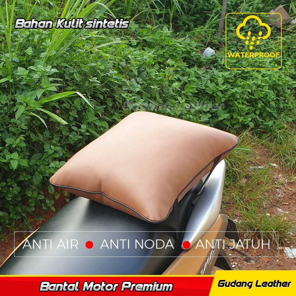 Bantal Motor Waterproof Premium / Bantal Mudik - Coklat