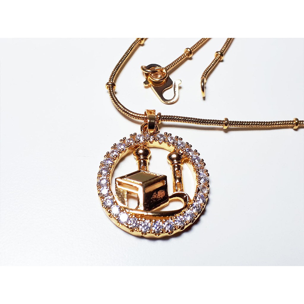 VeE 1 Set Kalung  Liontin Pria Wanita Lapis Emas 18K Bergambar Kabah 21mmx21mm Model 1