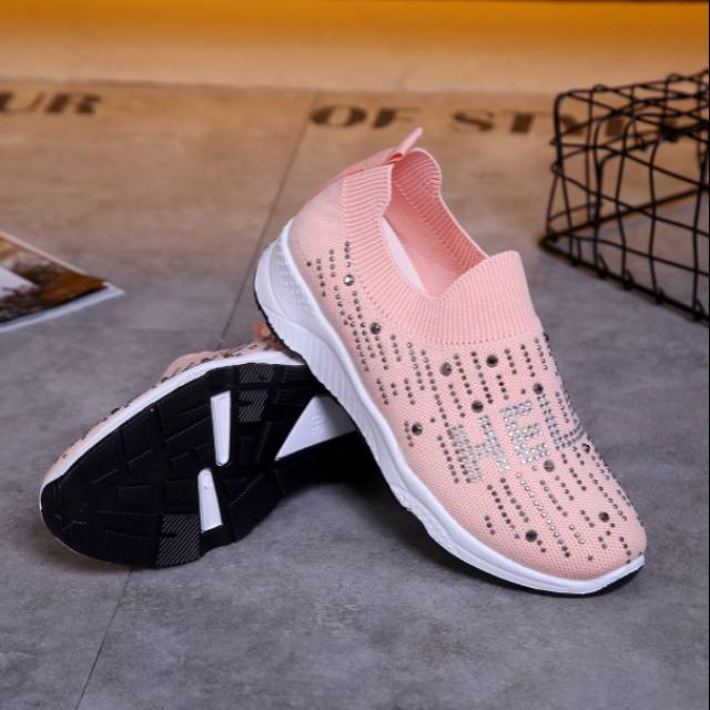 Sepatu Wanita Sneakers Import korea Keren Untuk Santai Dan Jalan-Jalan