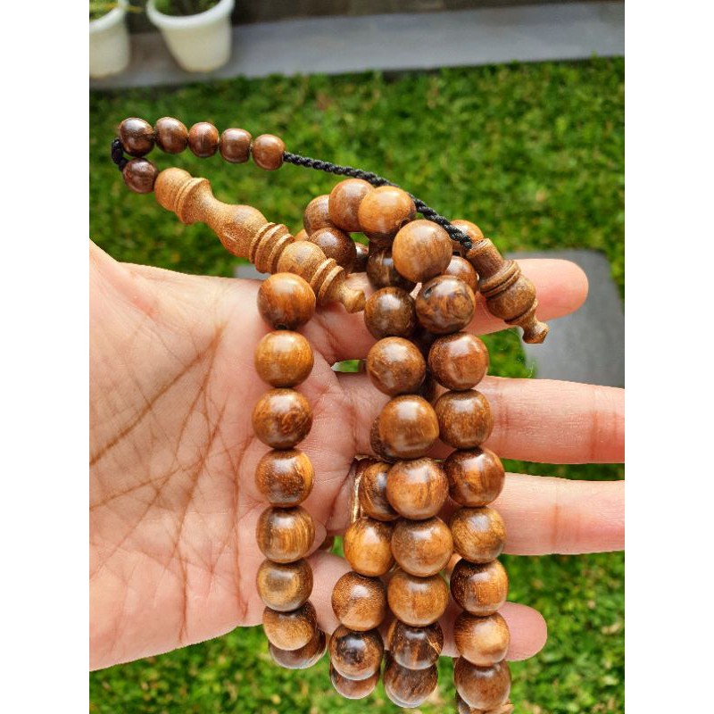 Tasbih gaharu kayu gaharu asli tasbih 99  ukuran 10 mm gaharu buaya gaharu Kalimantan gaharu buaya
