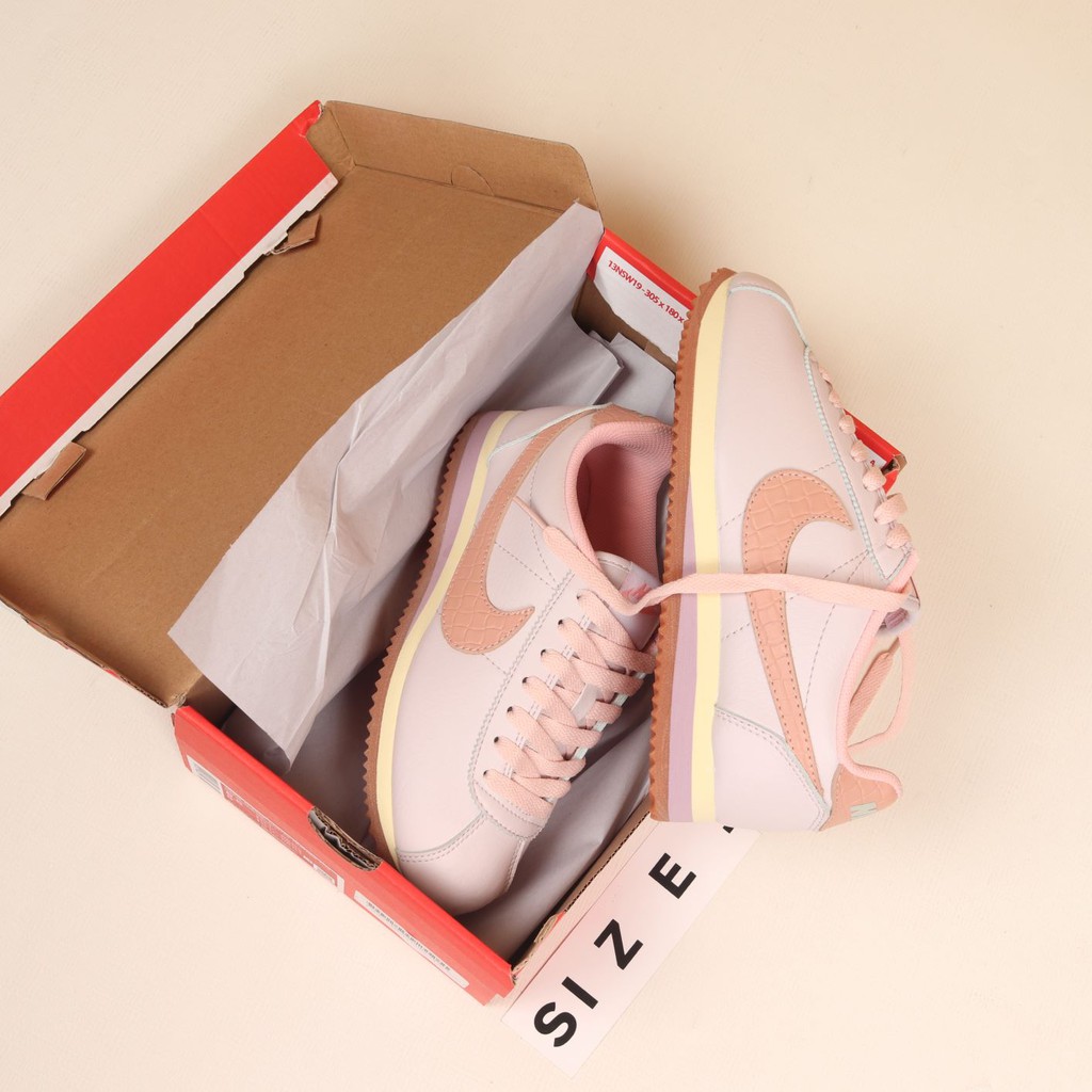 Nike Cortez Classics Leather Lux Pearl Pink