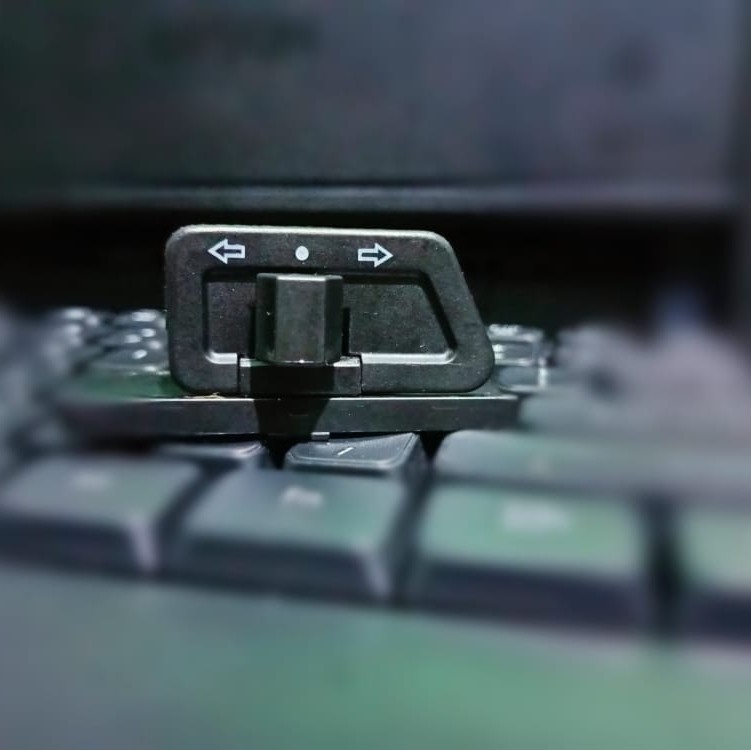 Saklar Sakelar Tombol Lampu Sen Vario 110 / Beat Karbu