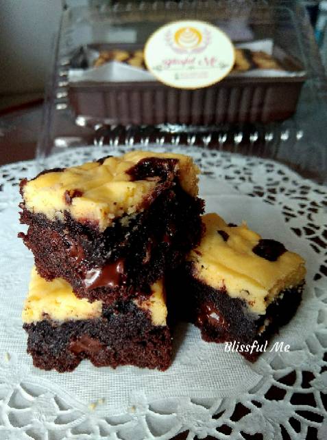 

Premium Cream Cheese Brownies