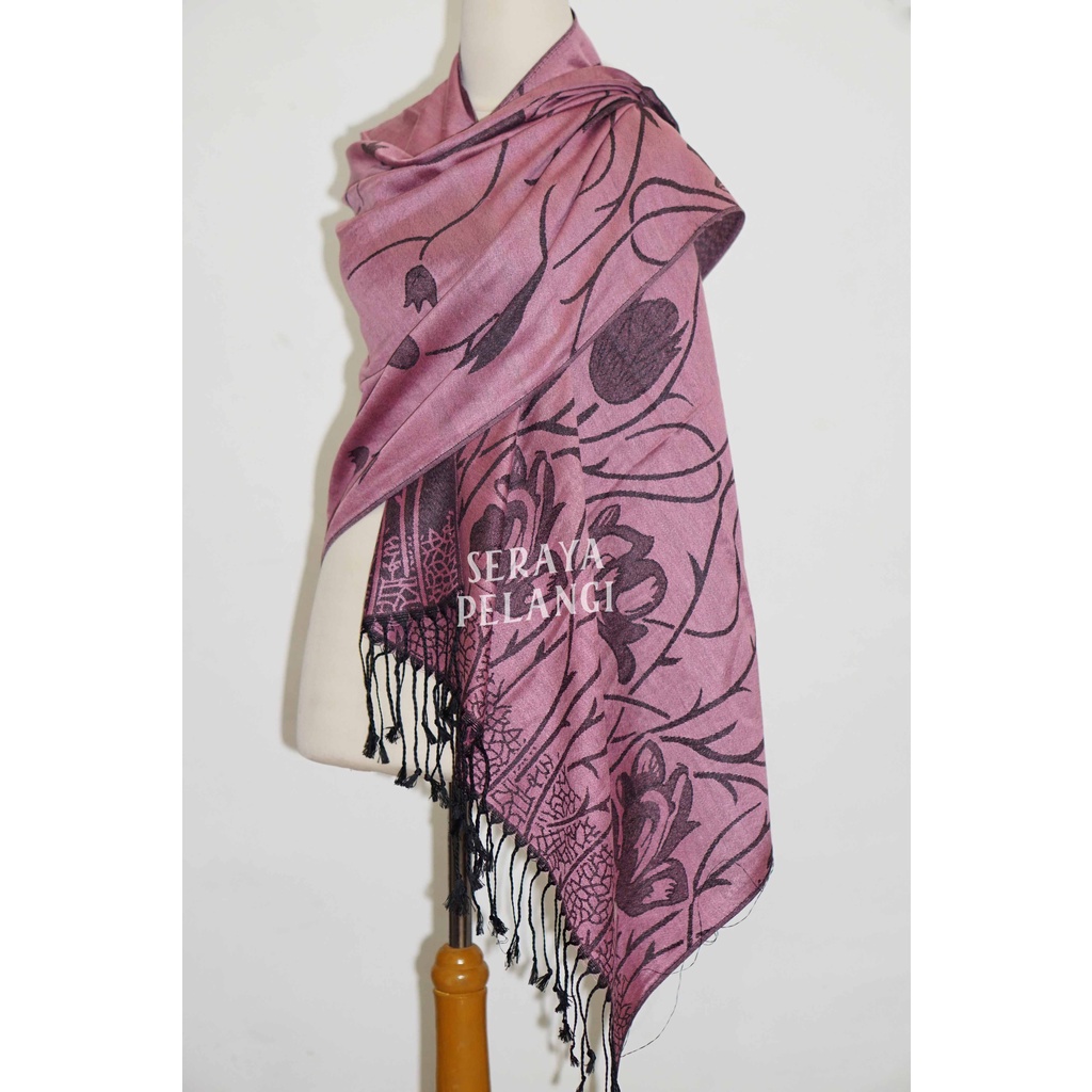 Pashmina Cashmere Motif Bunga 13 | Bunga Tulip | Kembang | Selendang | Scarf | Syal | Shawl | Pasmina Kashmir | Souvenir | Hadiah Ulang Tahun | Birthday Gift | Aksesoris Fashion Wanita | Import Quality | Grosir Murah | Luxury Scarf