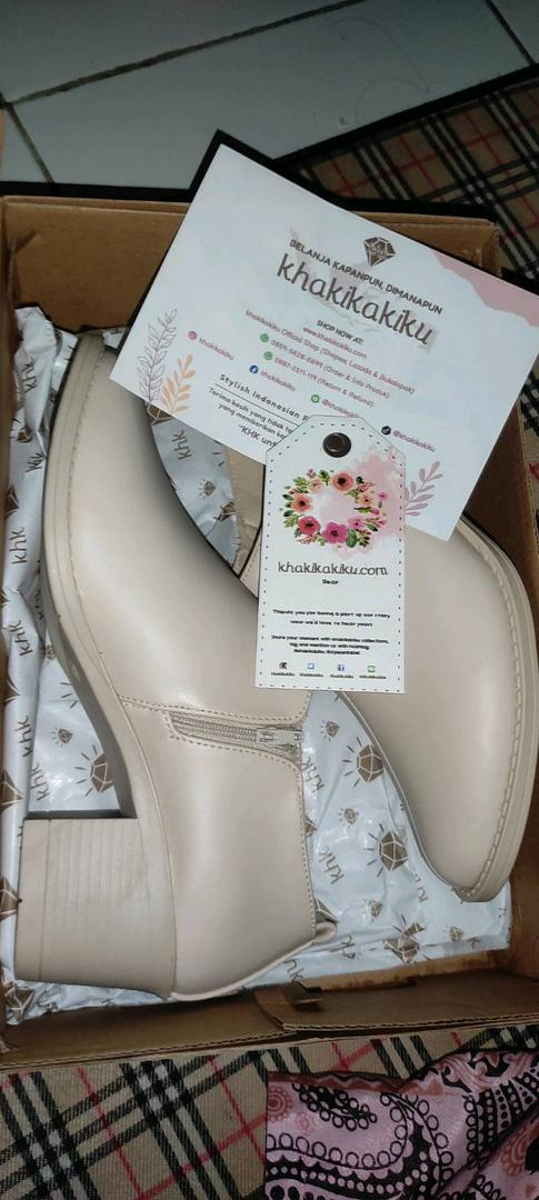 Khakikakiku Jill Oxford Cream