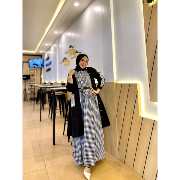 azha dres outer