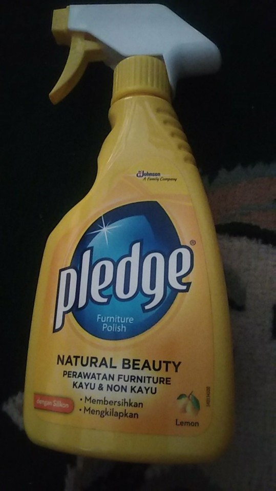 Pledge Perawatan Furniture Kayu Polish Botol 450ml Lemon+ Hadiah Menarik