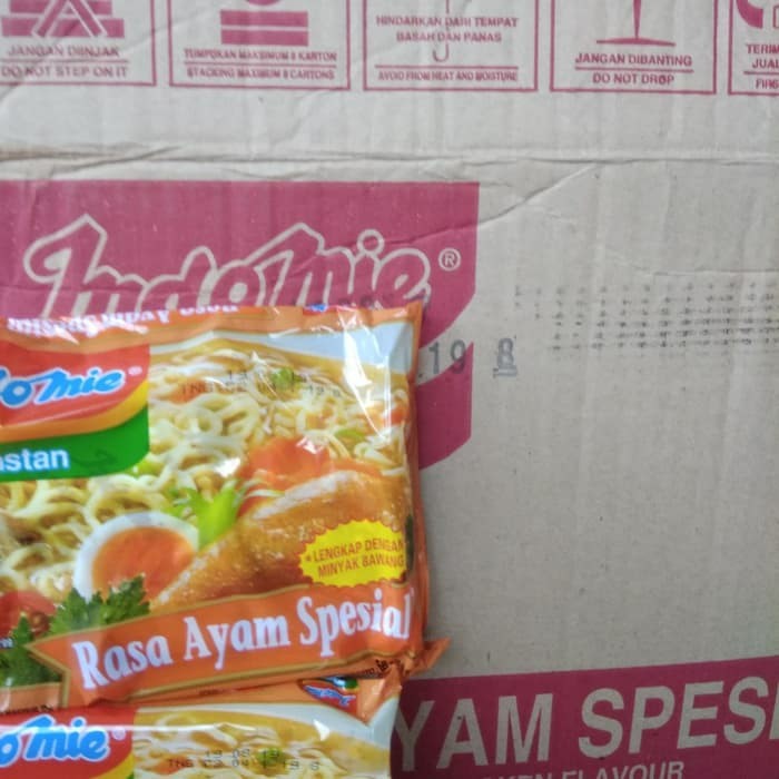 

indomie spesial karton