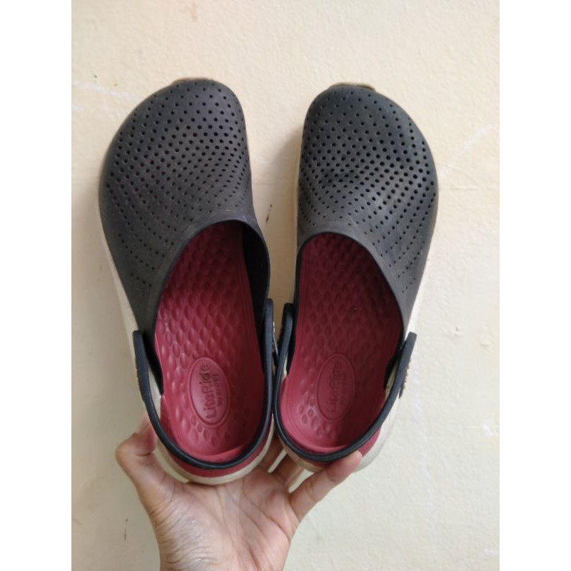 preloved crocs literide anak