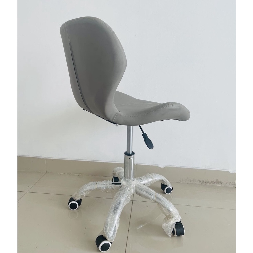 Kursi Kantor Kerja Kulit Tunggu Modern Minilamis Mewah