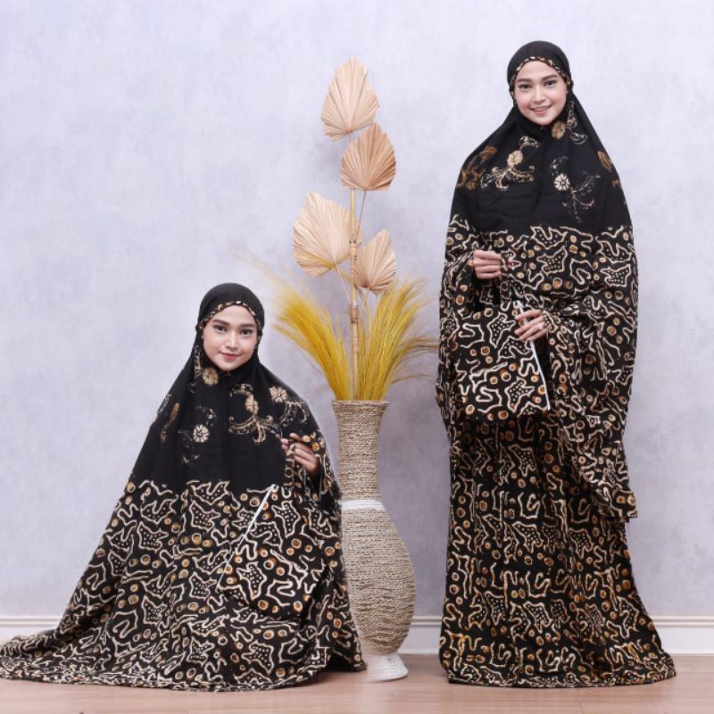 MUKENA BATIK CAP, ENCIM HITAM PEKALONGAN