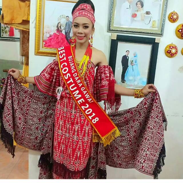 Tenun khas dayak kalbar