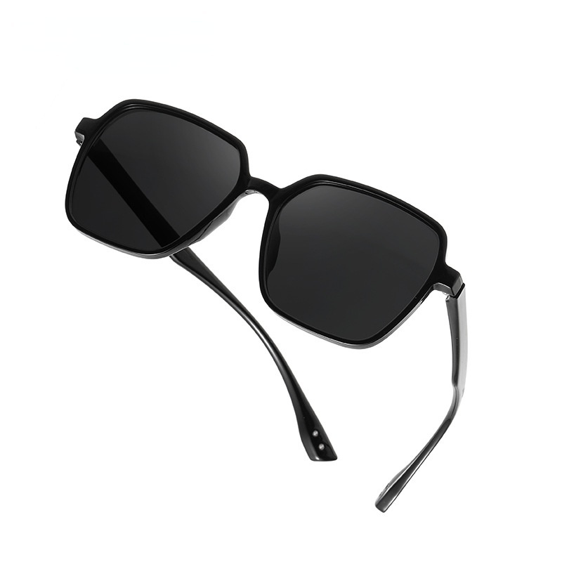 Kacamata Hitam Polarized Pelindung UV Model Oversized Untuk Wanita