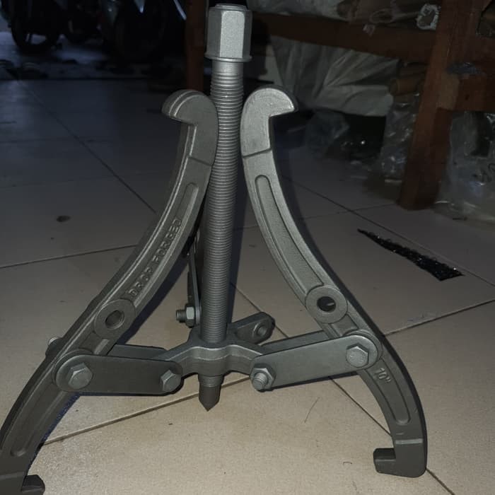 tracker bearing kaki 3 ukuran 10"