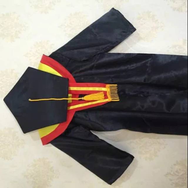 toga wisuda TK