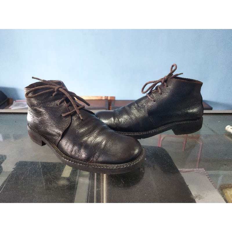 Sepatu semi boots kulit merk Soda second bekas
