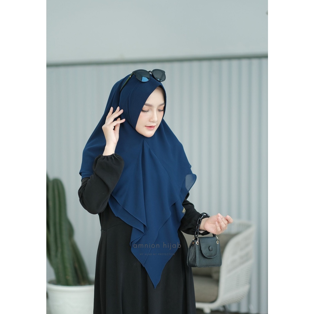 Khimar Aara / Hijab instan dua layer warna navy by amnion hijab