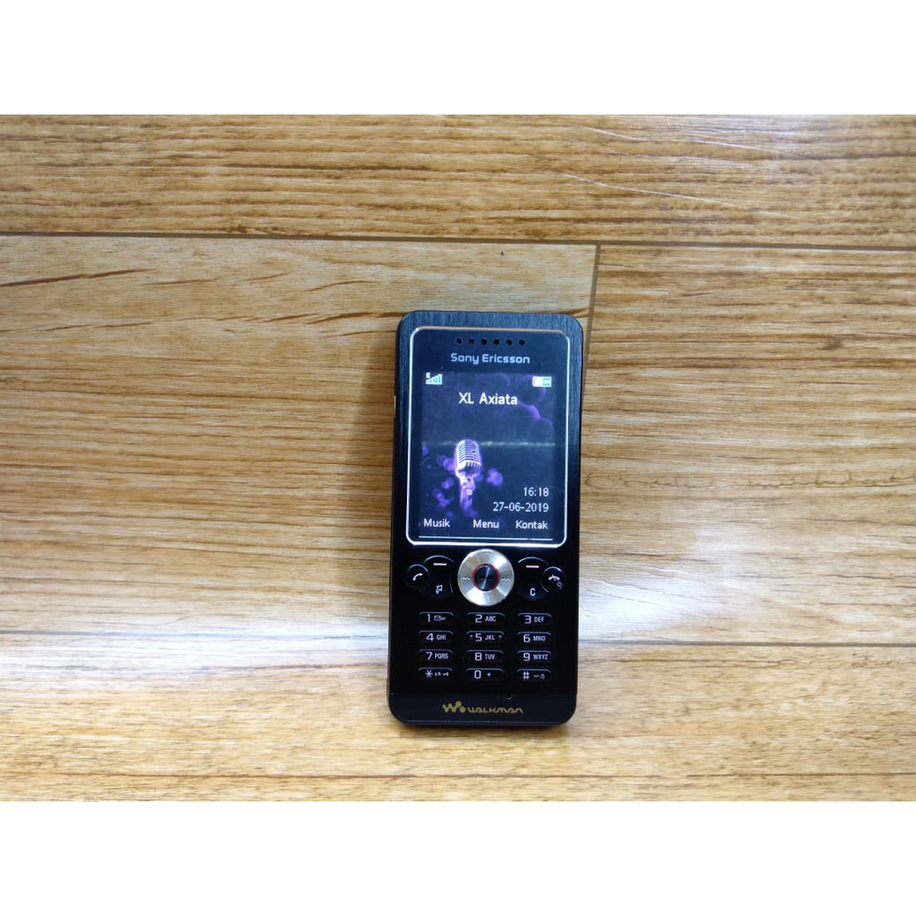 HP Handphone Jadoel Sony Ericsson W302 i Walkman Black Normal Original Not W350 or W802 Atau W530i