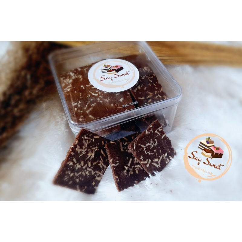 

Brownies Kering /Crispy Brownies by Say sweet dessert