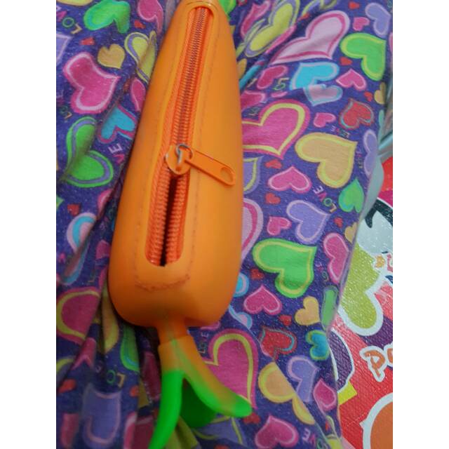 

Pencil case , tempat pensil wortel karet