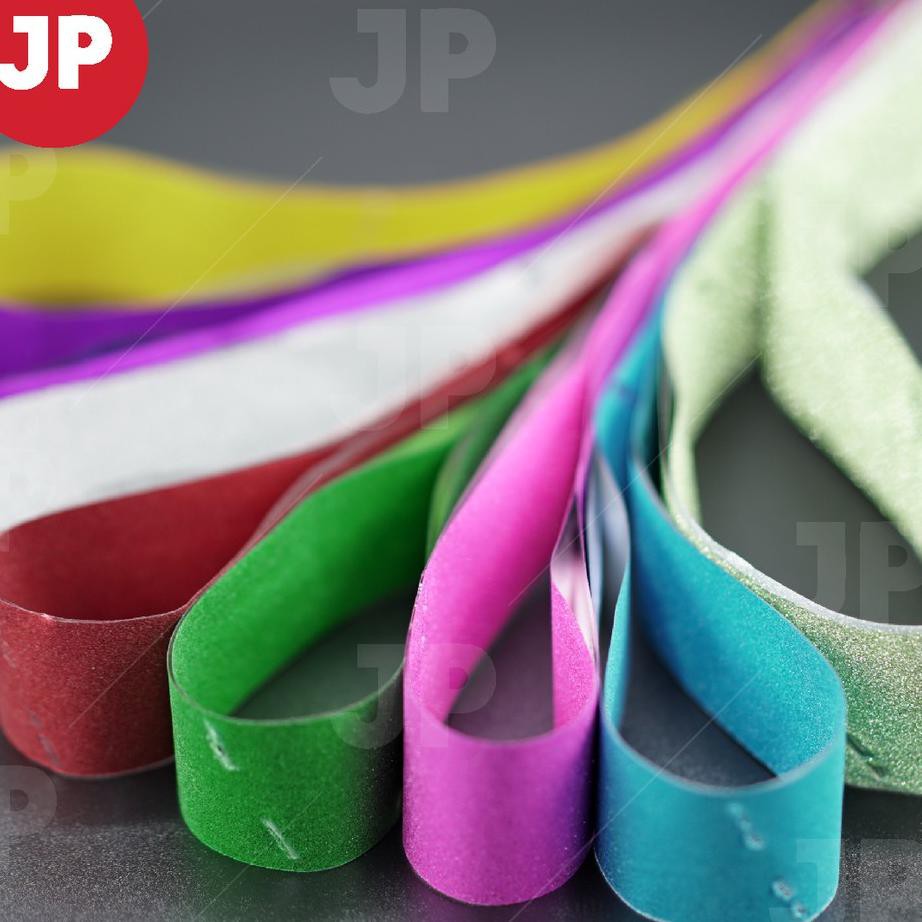 

62< Pita Serut Glitter Uk 3cm (PER PAK ISI 10)