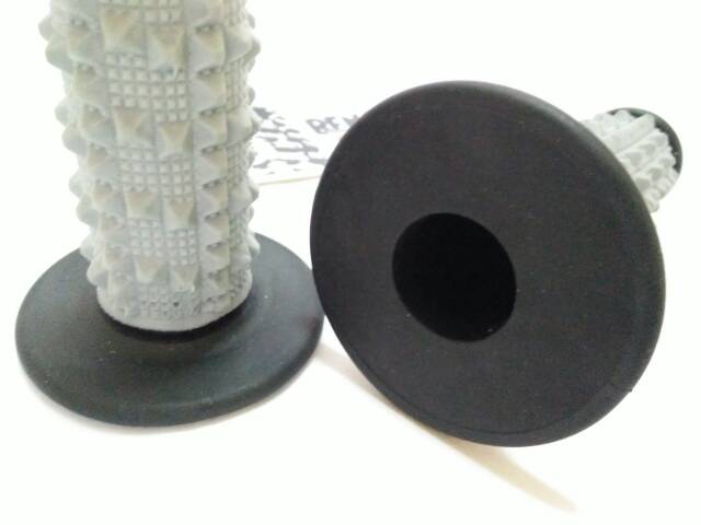 Handgrip MX Crossbone Pillow