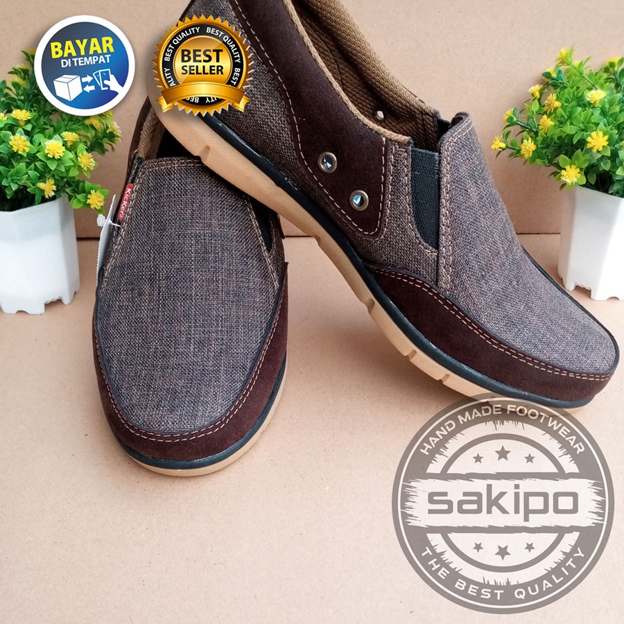 PROMO KEMERDEKAAN !! SEPATU PRIA DEWASA KASUAL SLIP ON WARNA COKLAT MURAH BERKUWALITAS SOL KARET TRENDI NYAMAN DIPAKAI / SEPATU SANTAI PRIA DEWASA / SEPATU KERJA LAPANGAN / SEPATU KERJA KANTORAN SOL KARET KESET DI LANTAI / SAKIPO