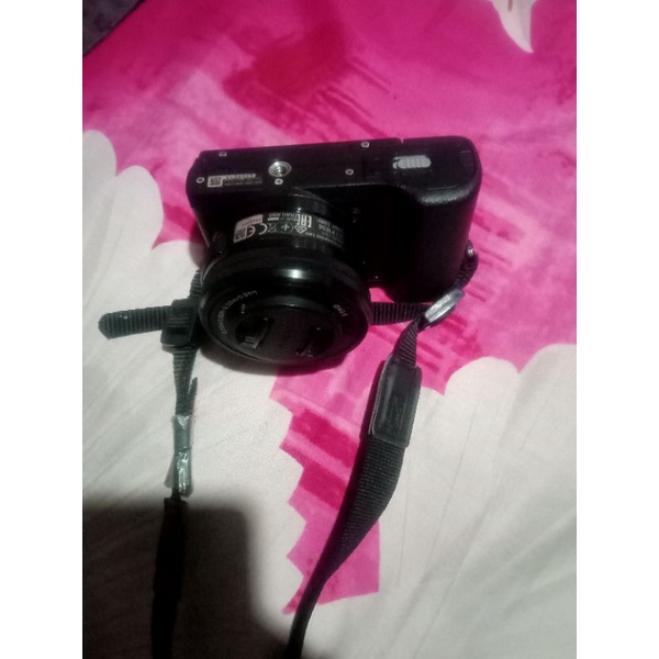 djual kamera sonny a5100 kondisi mulus pake banget ,95 % ,dusbook hilang ,lupa naroh,tapi saya jamin