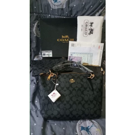 TAS TOTE COACH HITAM