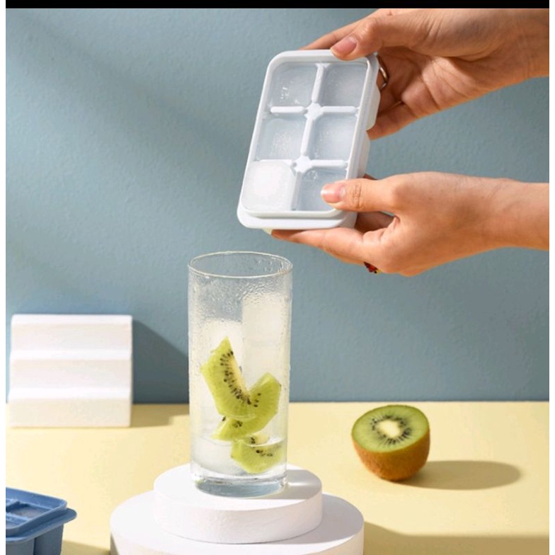 ICE CUBE TRAY Cetakan Es Batu Plastik dengan Tutup / Ice Square Mold 6 Cube