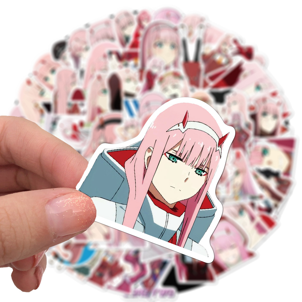 100 cards DARLING in the FRANXX anime national team graffiti stickers luggage waterproof stickers