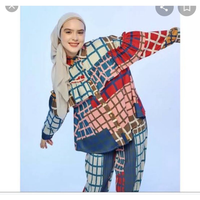 nadjani kaurin grey JFW 2022 (HANYA ATASAN)