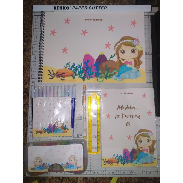 

SOUVENIR ALAT TULIS CUSTOM ACTIVITY BOOK CRAYON SPIDOL PENSIL PENGGARIS BUKU GAMBAR CUSTOM