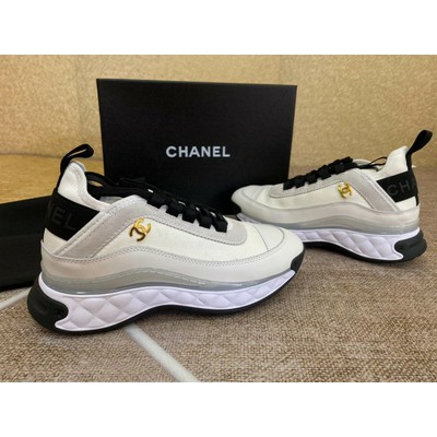 harga sneakers chanel