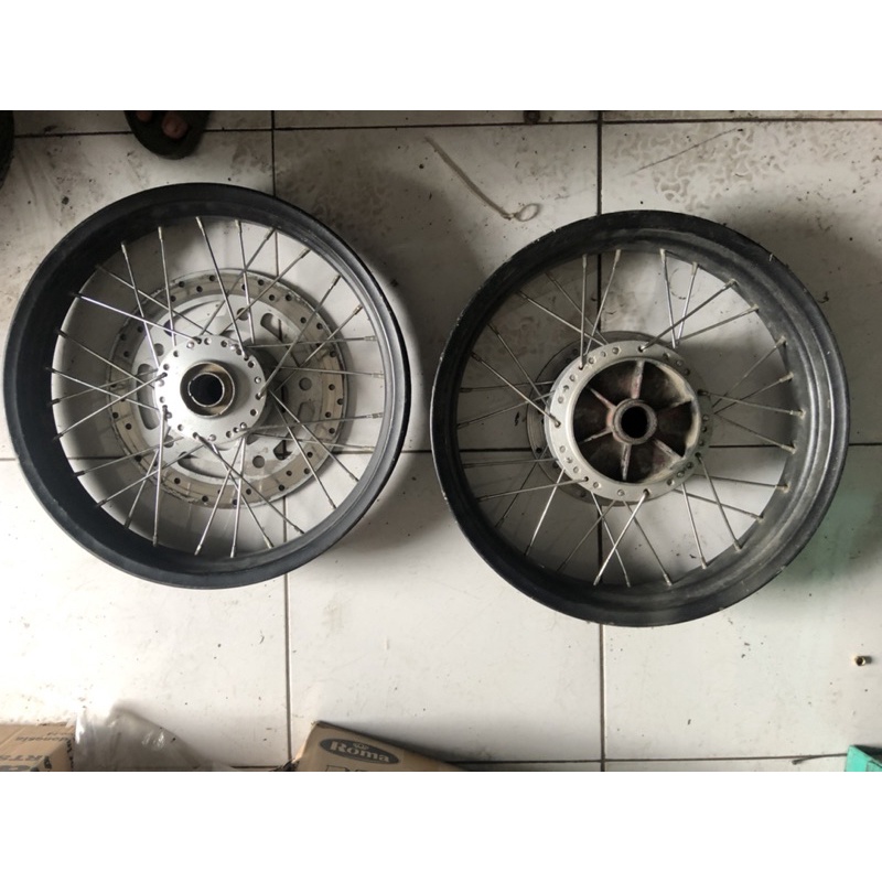 velg ex kawasaki ninja r rr ss tinggal pasang merk rossi tapak lebar