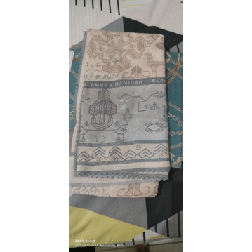 wearing klamby x hamidah Sumba Scarf