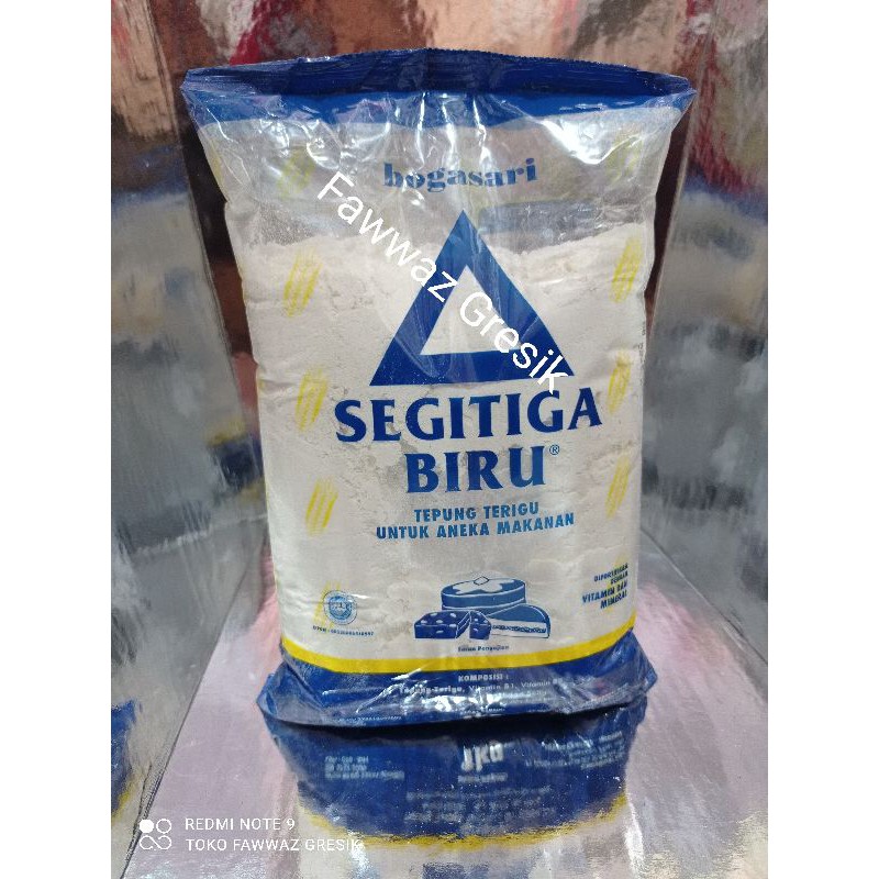 

Tepung Terigu Segitiga Biru 1Kg Bogasari 1 kg