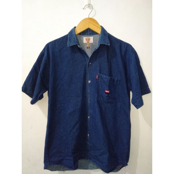 (SOLD) LEVIS ATASAN PRIA PRELOVED