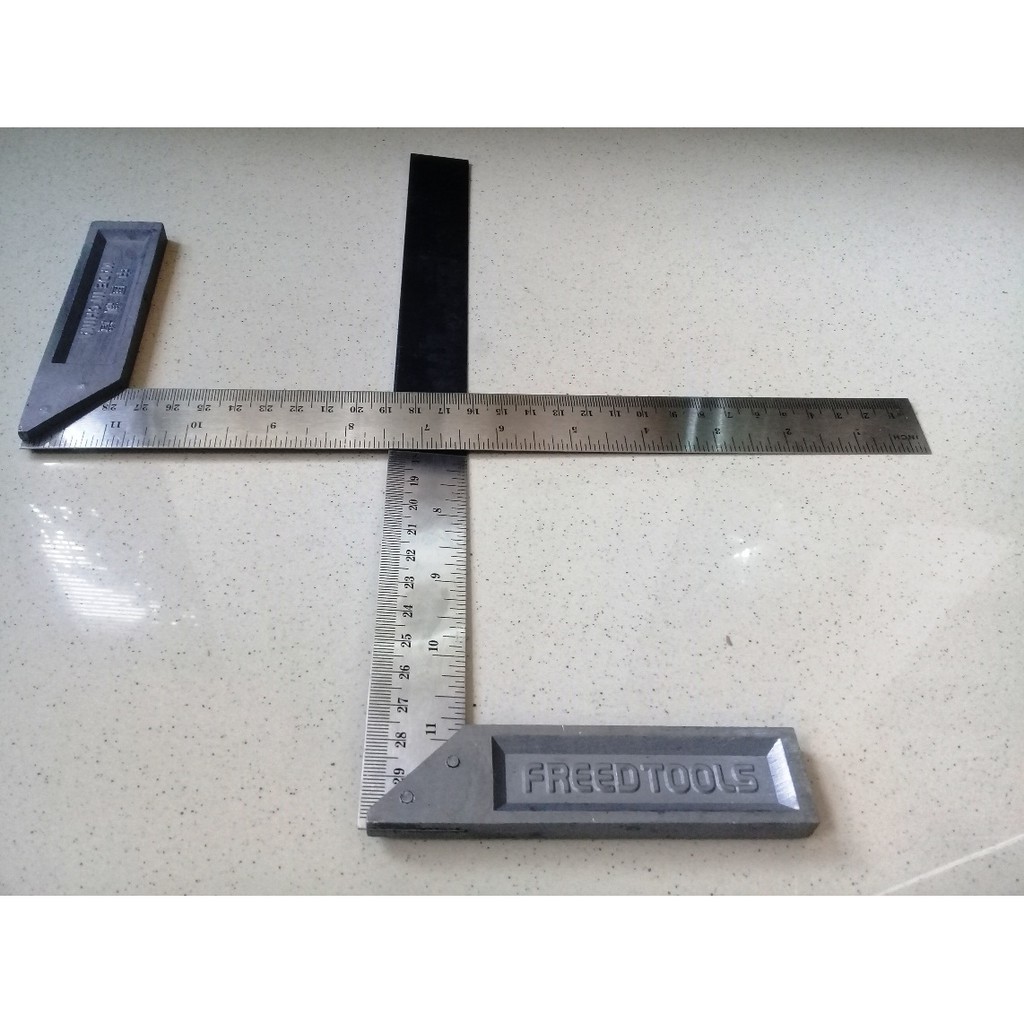 

Penggaris Siku 30 cm Tebal Stainless Steel