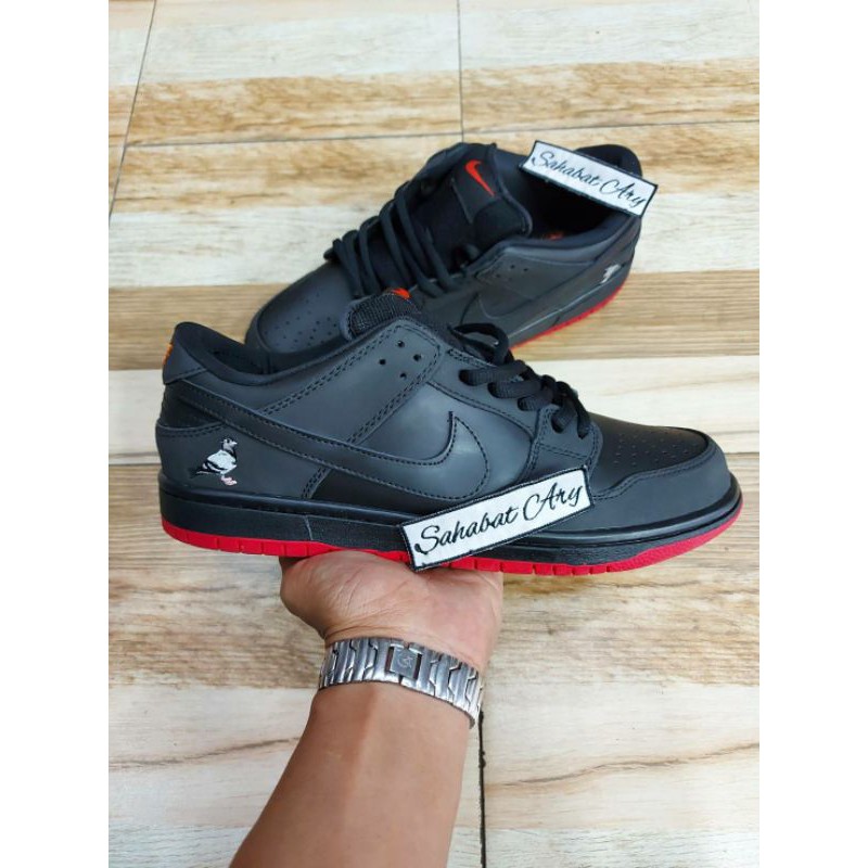 Sepatu SB Dunk Low Black Pigeon
