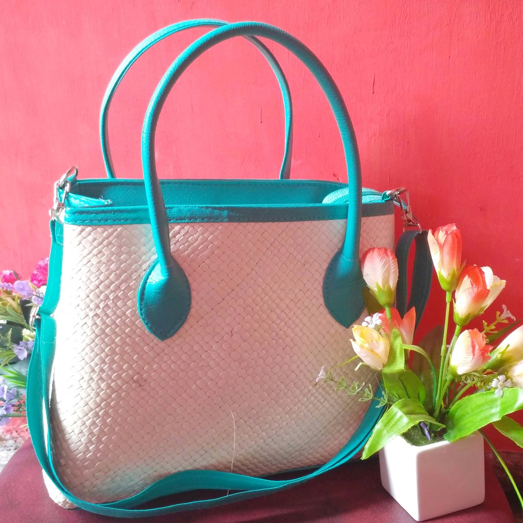 DT-1740 Tas anyaman webe polos plus tali panjang pandan khas Tasikmalaya