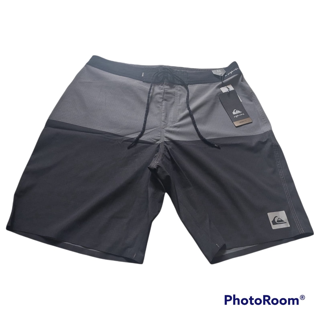 QUICKSILVER CELANA PENDEK COWOK