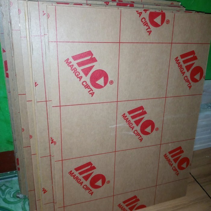 

Acrylic akrilik HITAM GLOSSY tebal 2mm 2 mili ukuran 20x25 cm