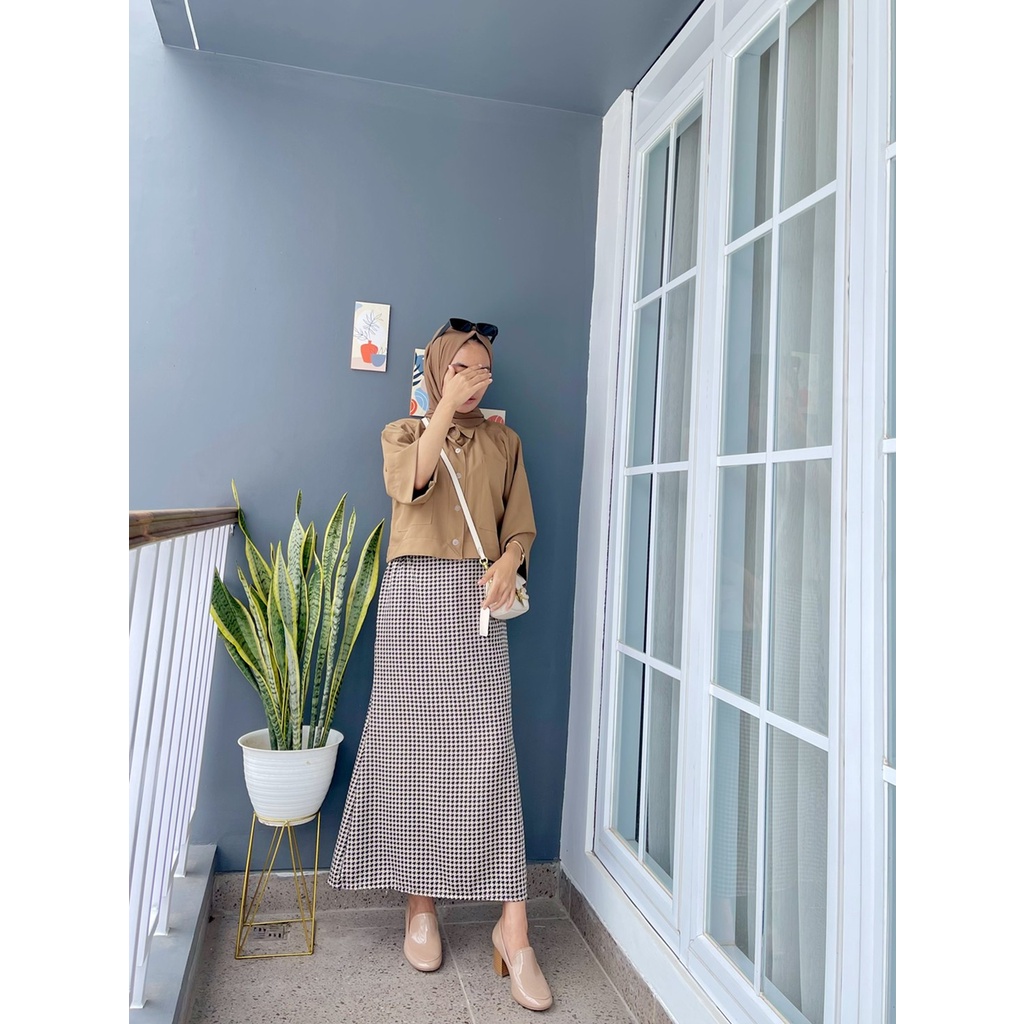 ROK KOTAK-KOTAK DIORA SKIRT